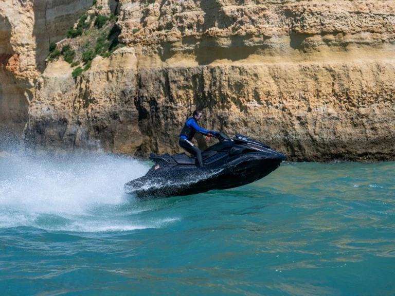 Hire Jet ski Yamaha with a boat licence