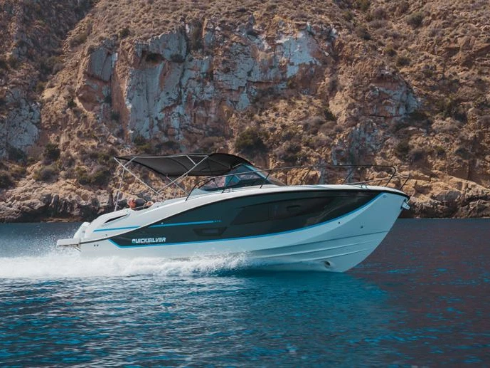 Charter a Quicksilver Activ 875 Sundeck in Grebaštica on Samboat