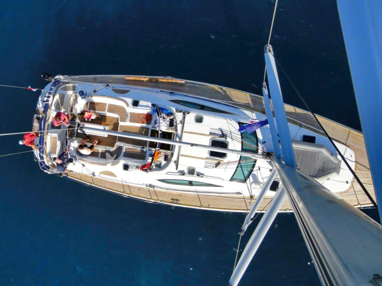 Hire a Jeanneau Sun Odyssey 54 DS Syros Port