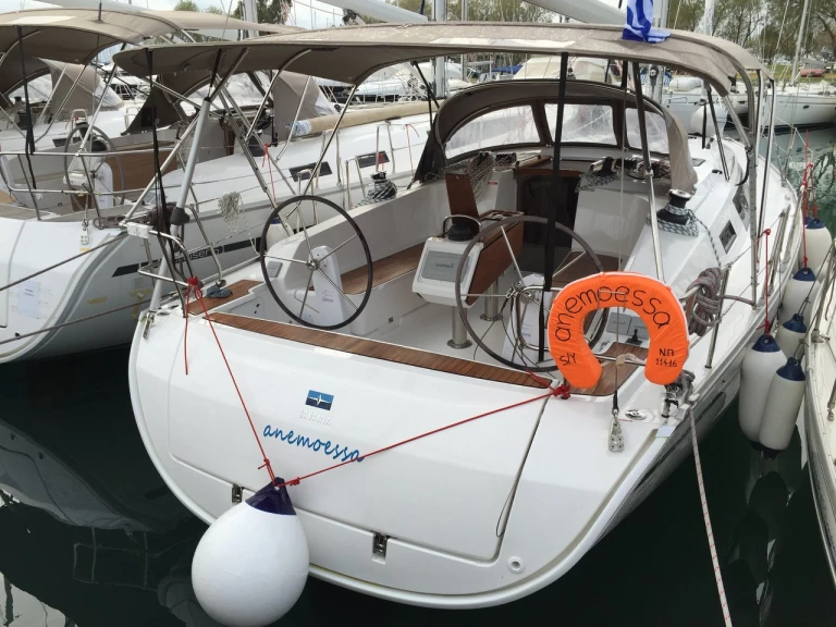 Hire Sailboat Bavaria with a boat licence