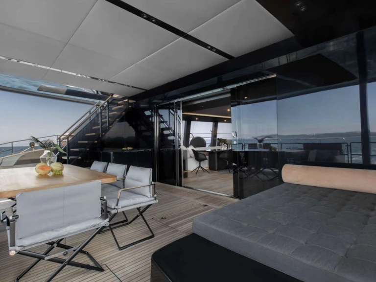 Luxury Yacht to hire Athens at the best price