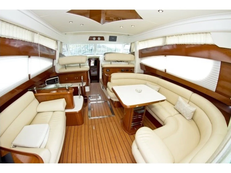 Hire a Prestige Prestige 46 Fly-a Cagliari