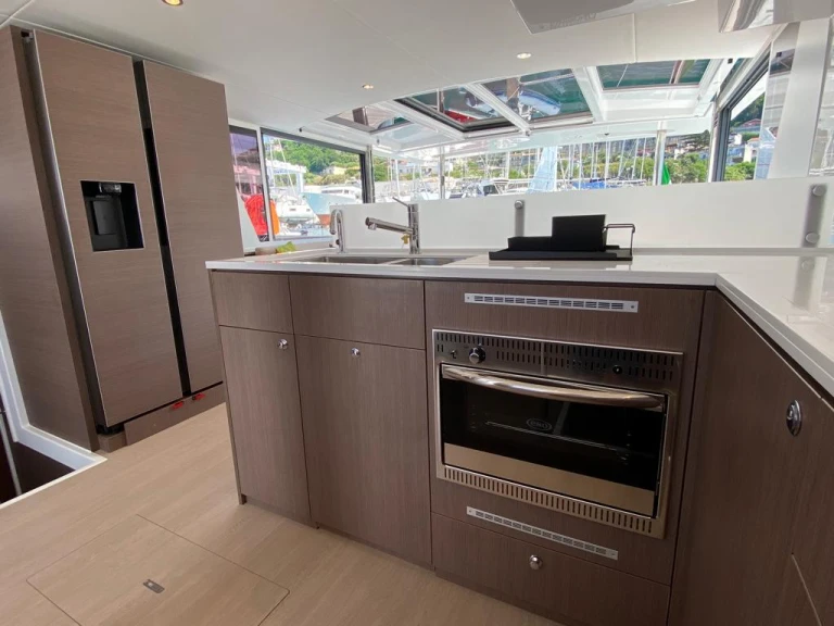 Catamaran hire in Sandy Ground - Bali Bali 4.6