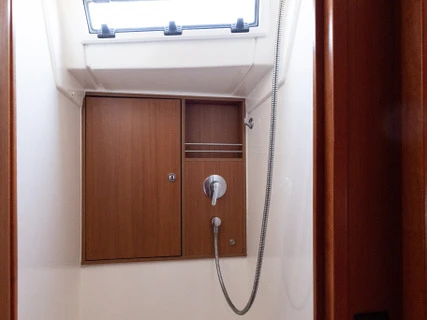 Hire Sailboat with or without skipper Bavaria Livorno