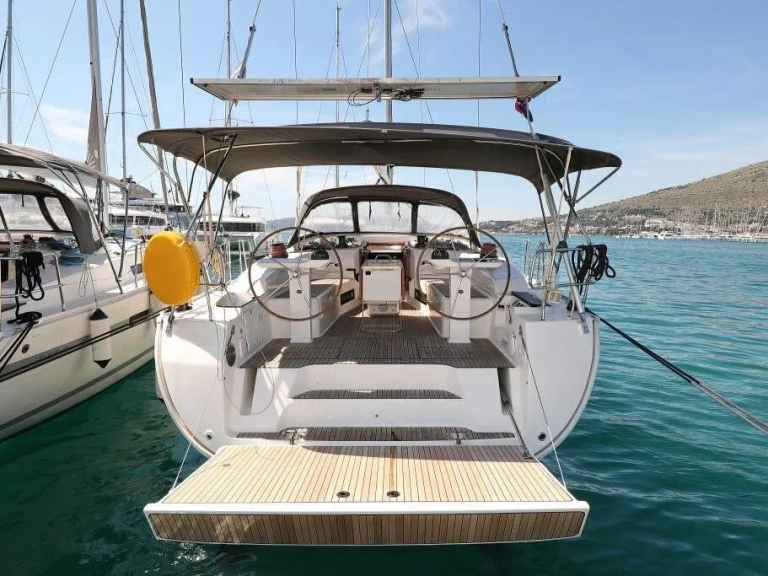 Sailboat to hire Punat at the best price