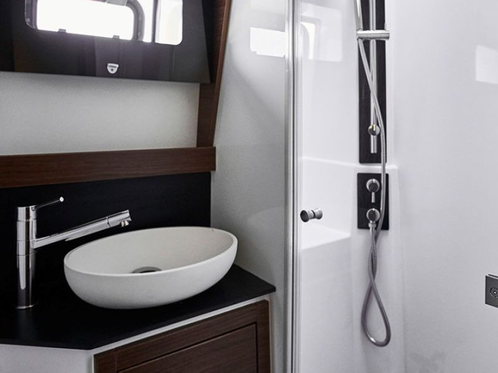 Charter a Nautitech Nautitech 46 Fly in Santorini (Island) on Samboat