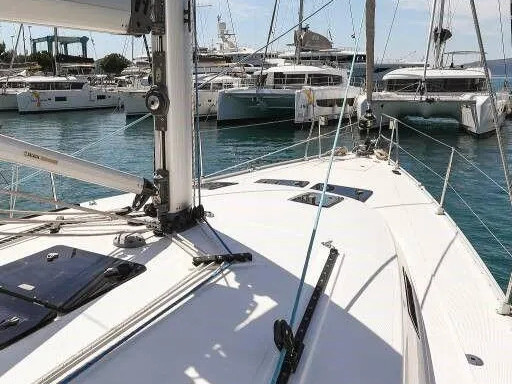 Sailboat hire in Punat - Bavaria Cruiser 45