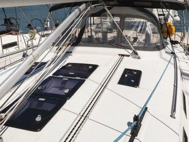 Charter a Bavaria Cruiser 45 in Punat on Samboat