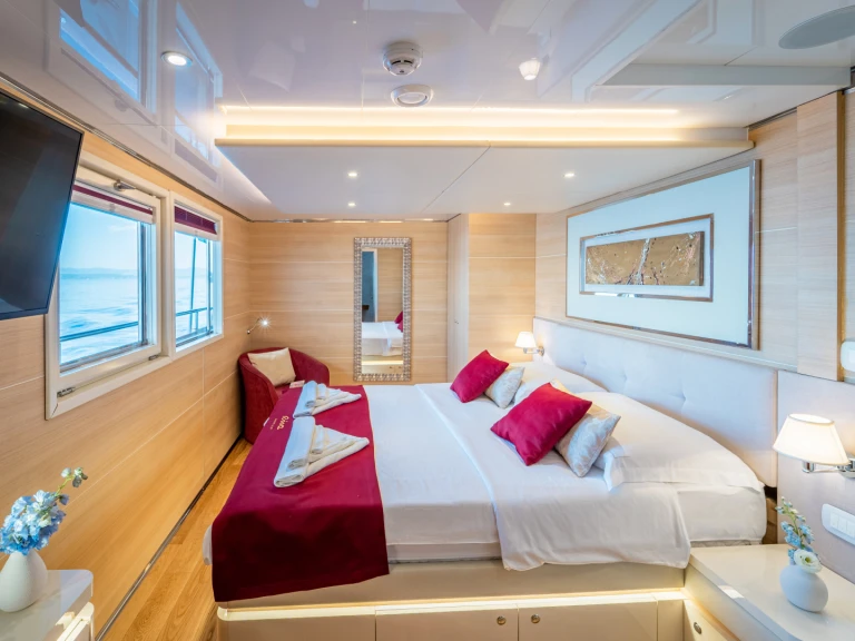 Yacht charter Split -  Motoryacht Riva on SamBoat