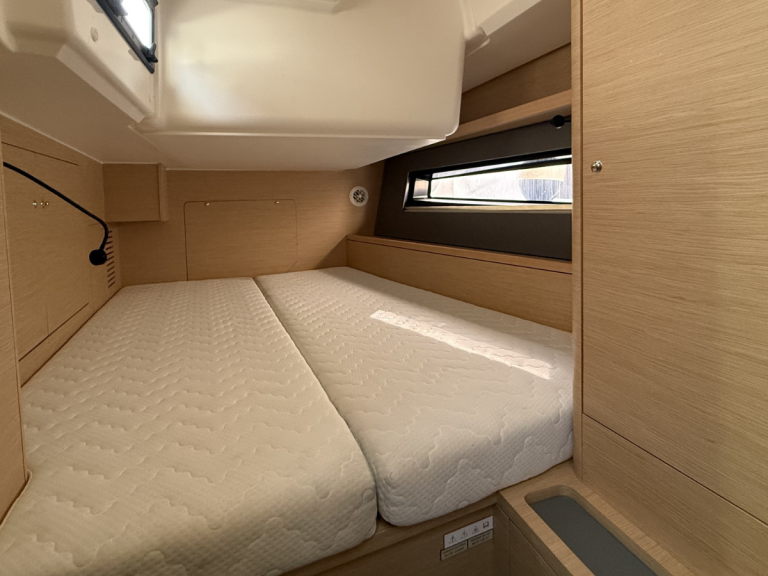 Yacht hire Palermo cheap Dufour 41