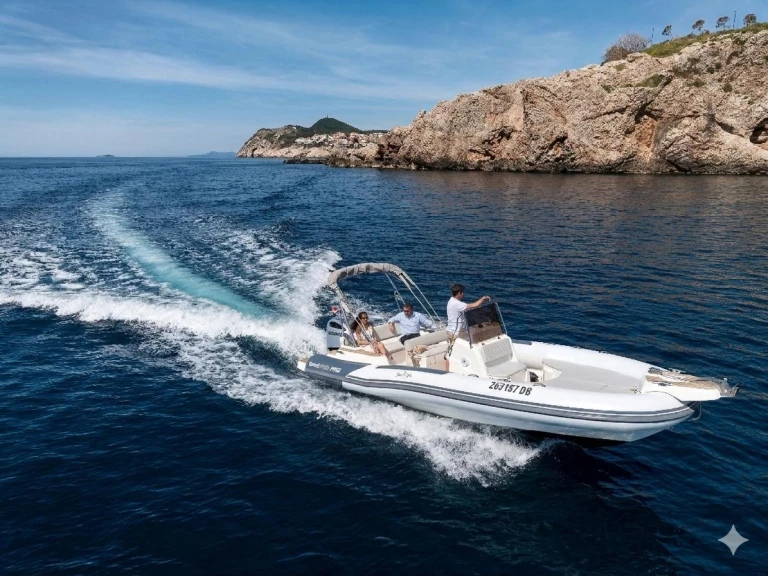 Yacht hire Dubrovnik cheap Dynamic 790 pro