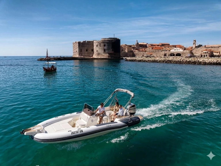 Charter a Marlin Boat Dynamic 790 pro in Dubrovnik on Samboat