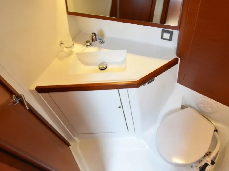 Yacht charter Tourlos - Bénéteau Oceanis 46.1 on SamBoat