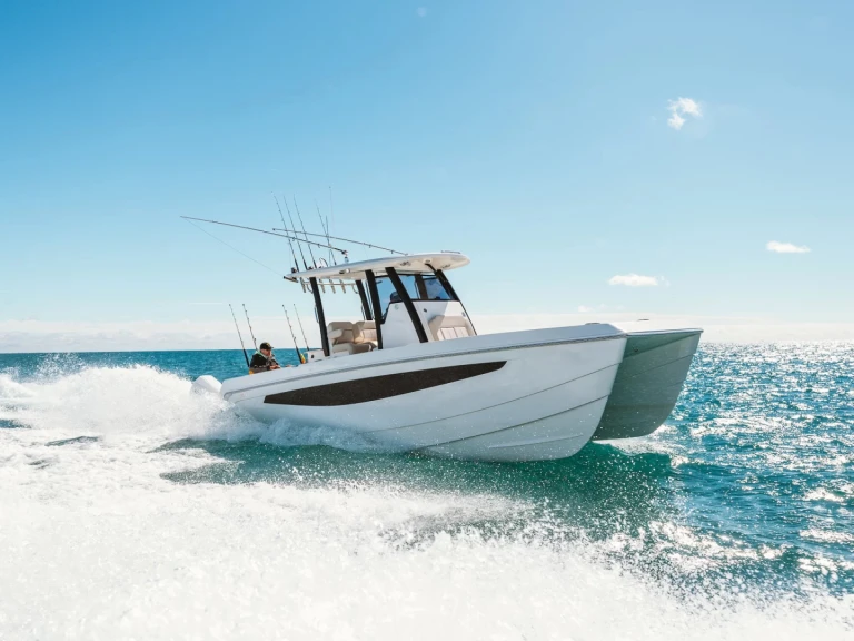 Hire a Aquila Aquila 28 Cagliari