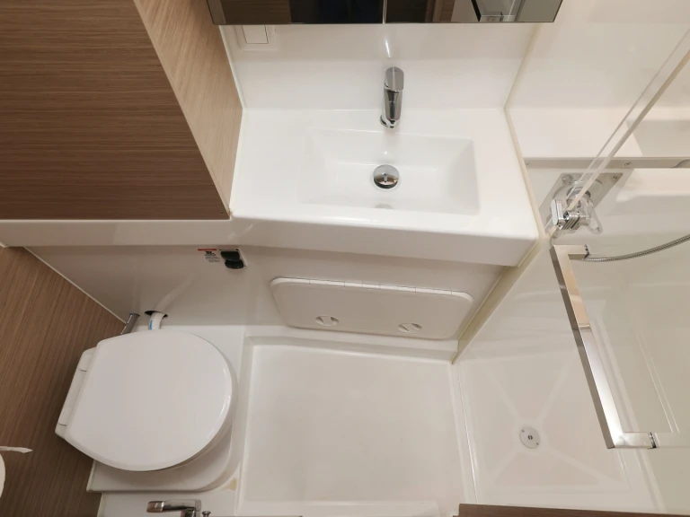 Catamaran to hire Sukošan at the best price