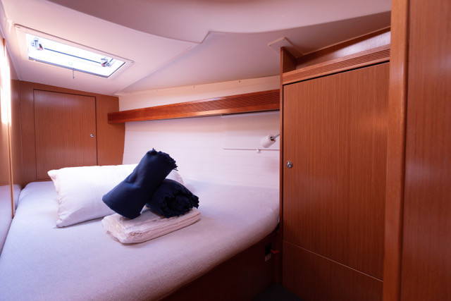 Sailboat to hire Livorno at the best price