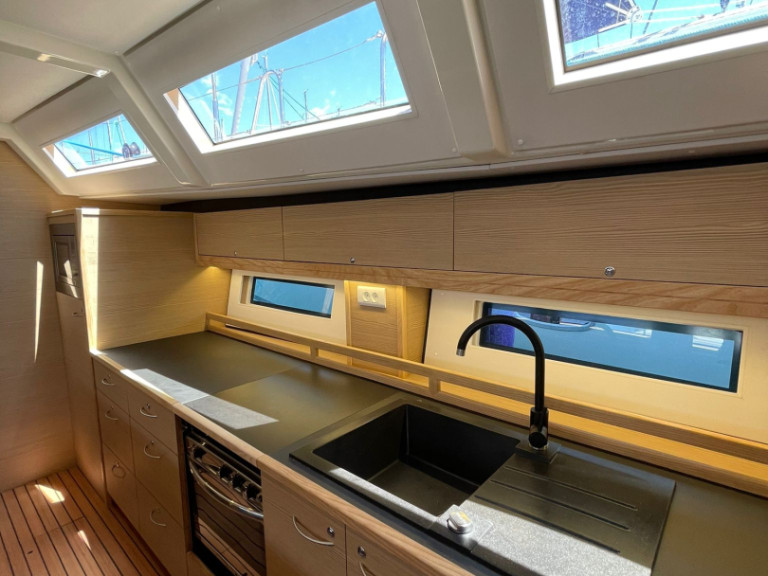 Sailboat hire in Trogir - D&D Yacht D&D Kufner 54.2