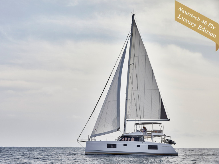 Hire Catamaran with or without skipper Nautitech Santorini (Island)