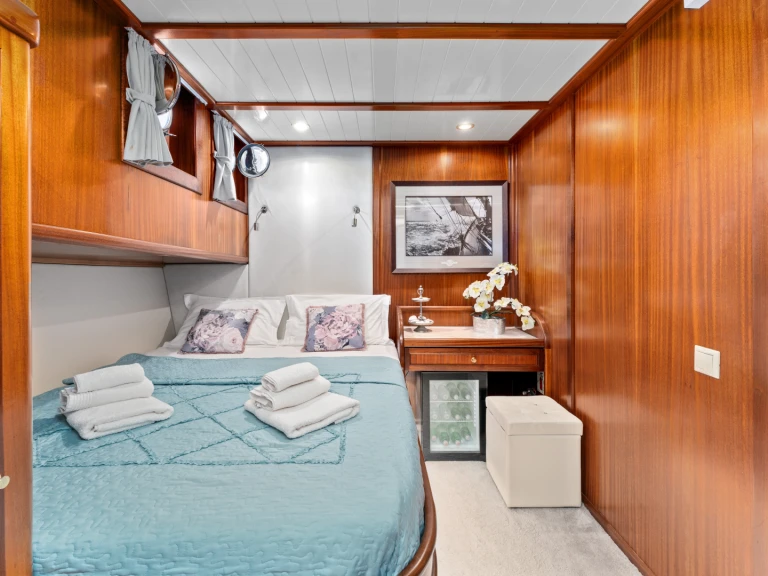 Hire a  Gulet Smart Spirit Split