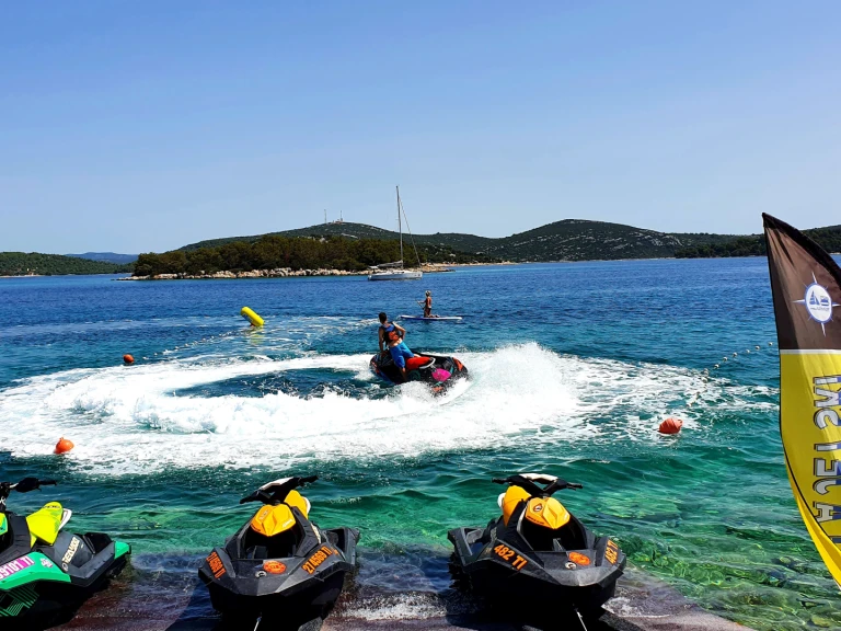 Hire Jet ski Sea-Doo with a boat licence