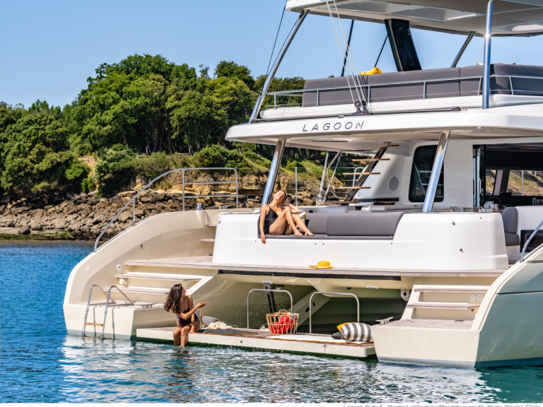 Catamaran to hire Castellammare del Golfo at the best price