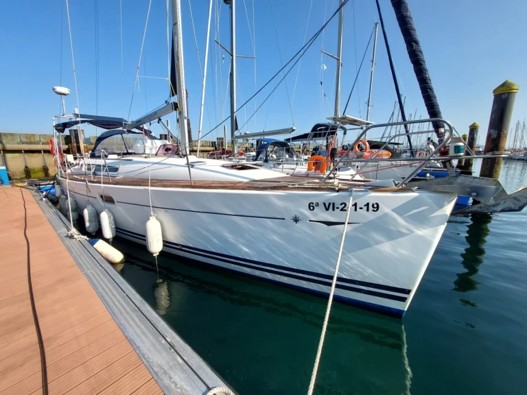 Sailboat to hire Ibiza Town at the best price