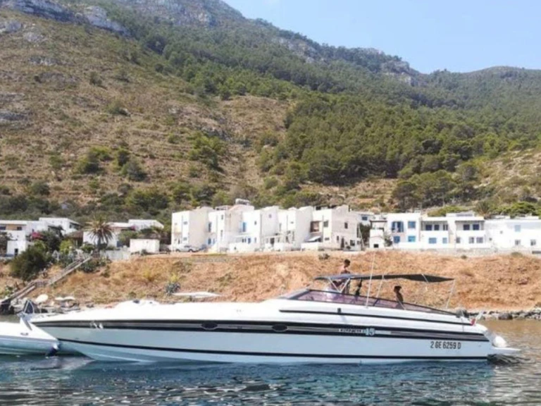 Charter a Cherokee Yachts  Cherokee Yachts 45 in Lugano (District) on Samboat