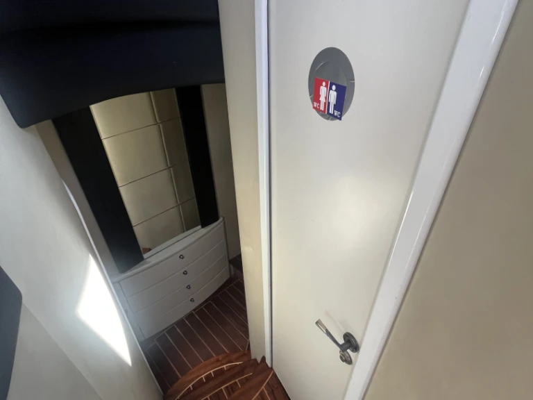 Yacht hire Beşiktaş cheap Absolute 43 Fly