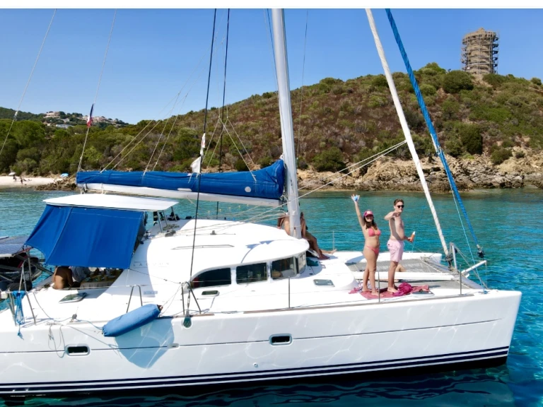 Yacht hire Porto-Vecchio cheap Lagoon 380
