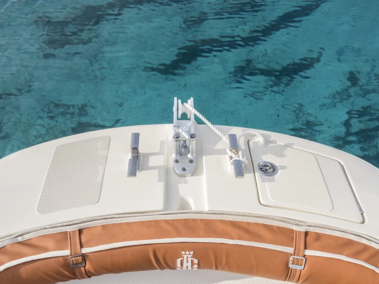 Hire a Invictus  190FX Fornells