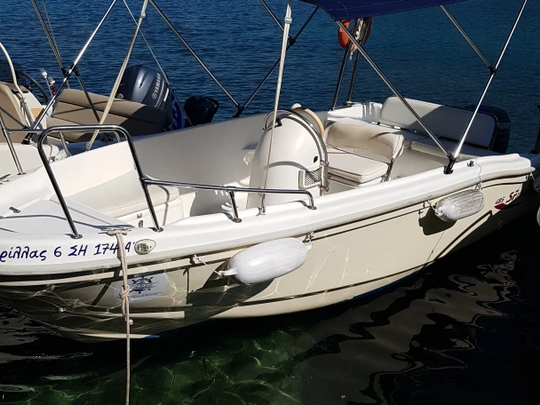 Hire Motorboat Stagman with a boat licence