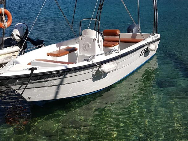 Motorboat to hire Aríllas at the best price