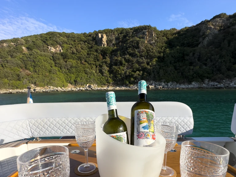 Hire RIB with or without skipper Dromor Kavála