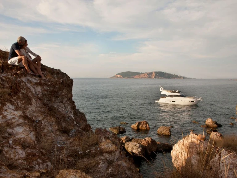 Yacht hire Podstrana cheap Virtess 420 Fly