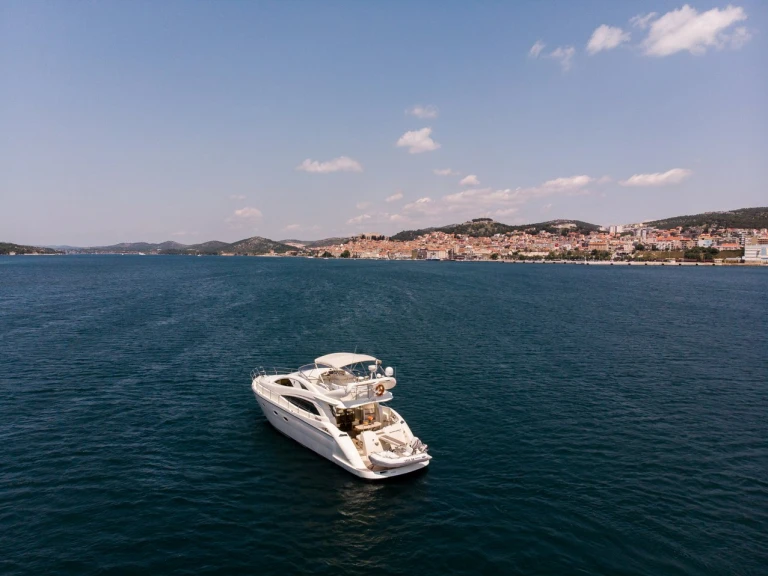 Yacht hire Podstrana cheap Aicon 56