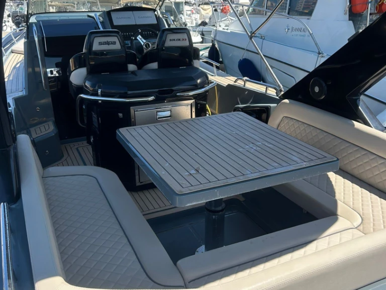 Hire RIB Salpa with a boat licence