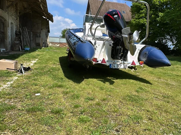 Hire RIB with or without skipper Zeppelin Aix-les-Bains