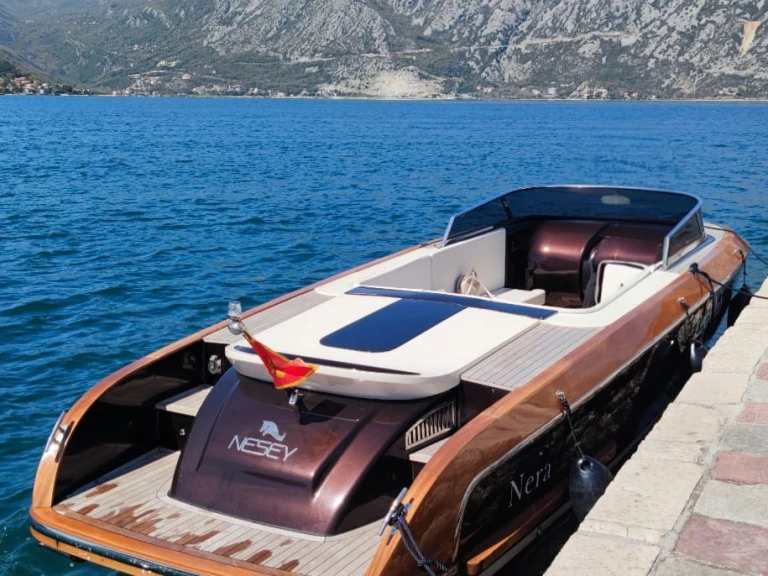 Yacht charter Portonovi -  Motorboat on SamBoat