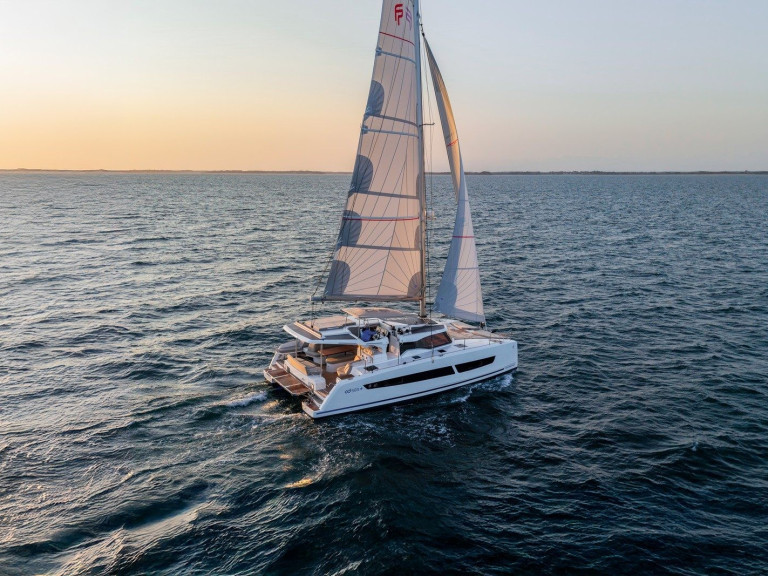 Hire Catamaran Fountaine Pajot with a boat licence