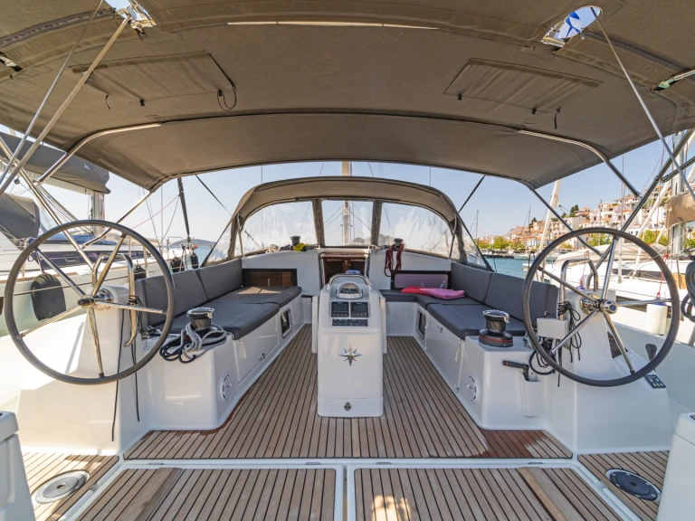 Jeanneau Sun Odyssey 490 charter bareboat or skippered in  Alimos