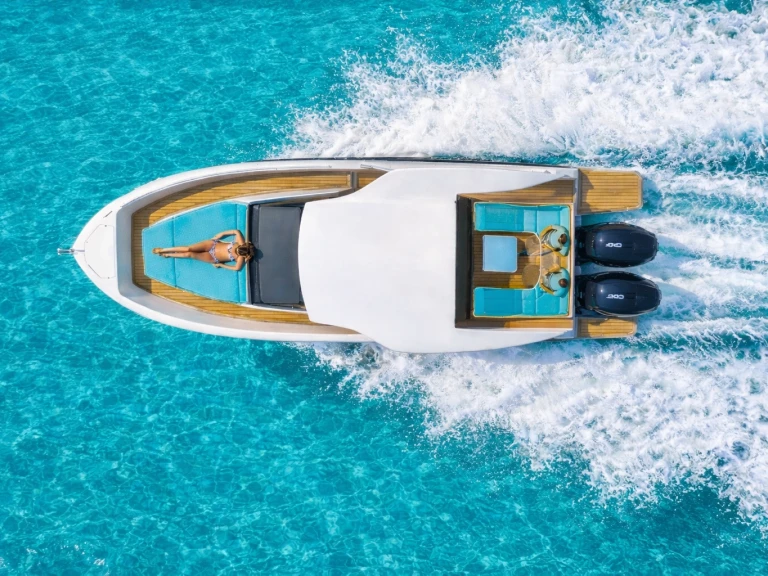 Hire a Lema kalon 29 Ibiza Town