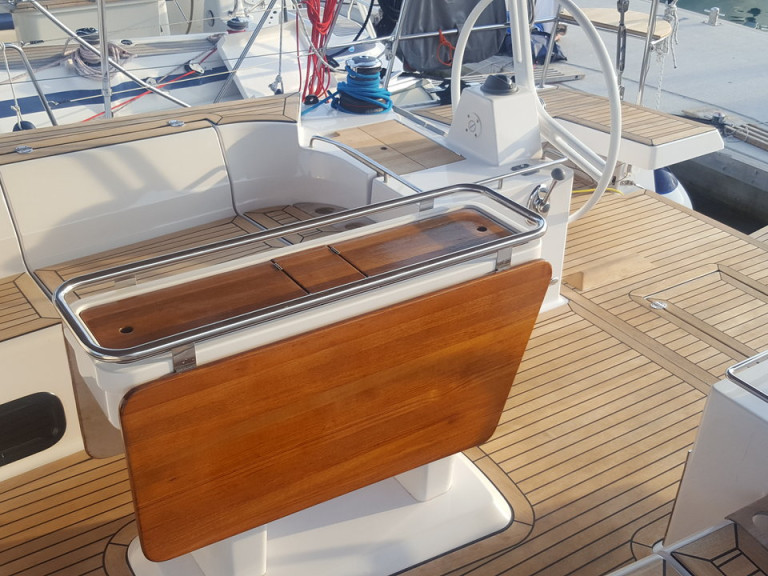 Sailboat to hire Biograd na Moru at the best price