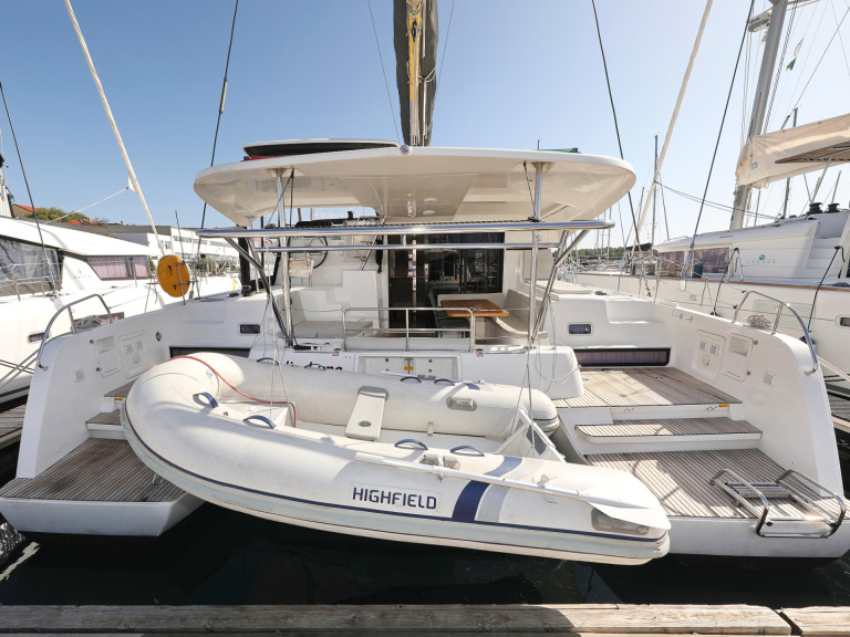 Hire Catamaran with or without skipper Lagoon Sukošan