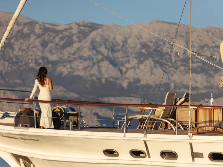 Sailboat to hire Dubrovnik at the best price