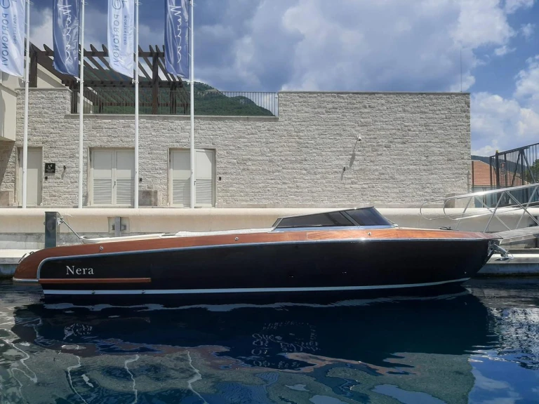 Motorboat to hire Portonovi at the best price