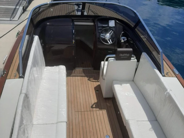 Yacht charter Portonovi -  Motorboat on SamBoat