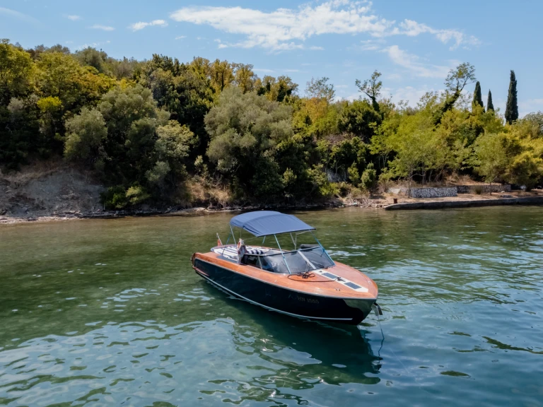 Hire Motorboat with or without skipper  Portonovi