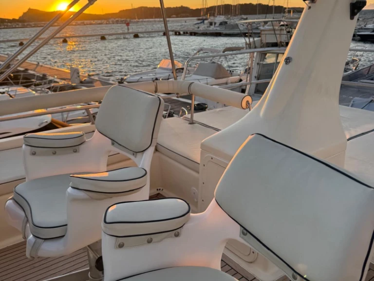 Motorboat to hire Porquerolles at the best price