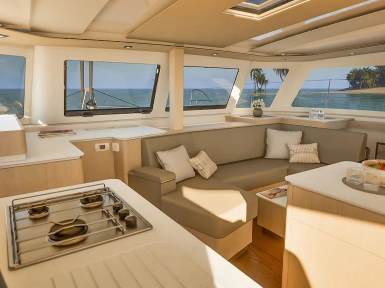 Charter a Fountaine Pajot Fountaine Pajot FP 41 Quatuor 4 in Lávrio on Samboat