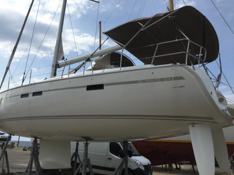 Hire a Bavaria Bavaria 46 Cruiser Messina